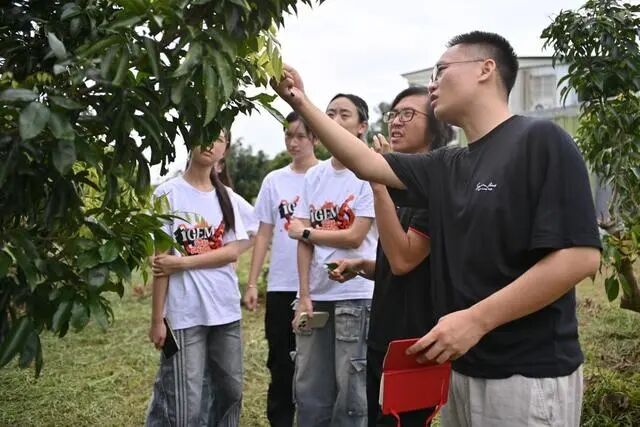 深圳大學(xué)“藥到病除”實(shí)踐團(tuán)在汕尾市開展實(shí)踐調(diào)研